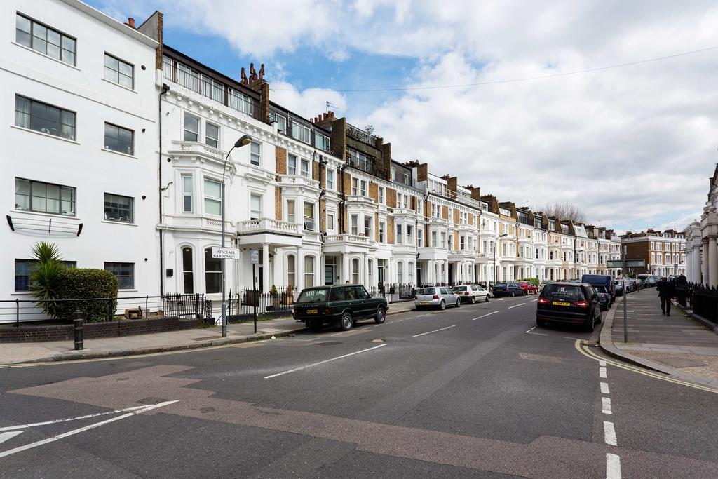 Veeve - Step Into London From Sinclair Gardens Apartment Exterior photo